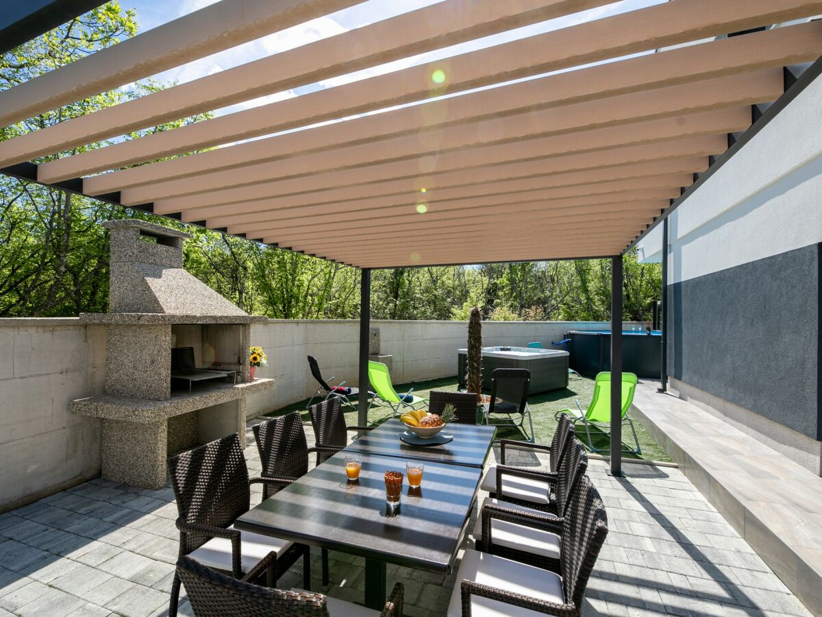 Villa Villa Veroniq with pool and jacuzzi - Outdoor photo 5