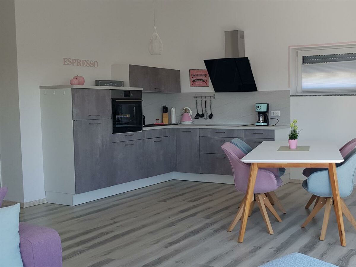 Apartment Appartement/Fewo, Dusche, WC, neuwertig