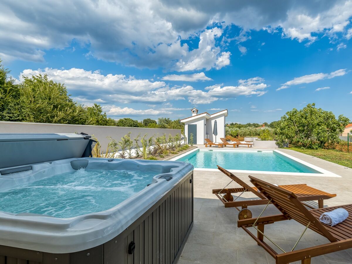 Villa Villa Rozhica - Outdoor photo 3