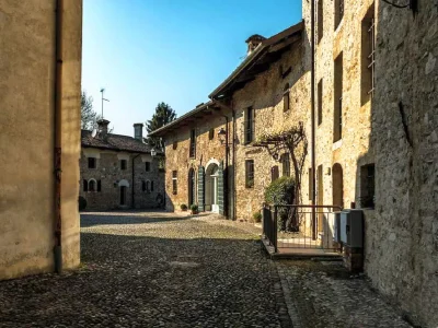 Holiday house Vicinia with garden in the castle - Outdoor photo 14
