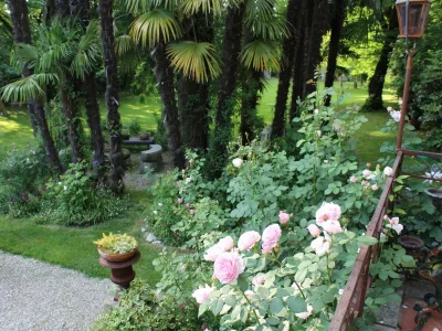 Holiday house Vicinia with garden in the castle - Outdoor photo 22