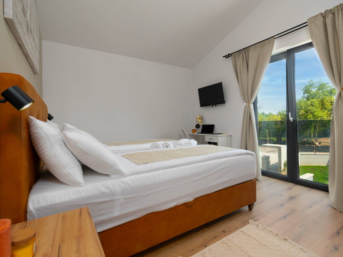 Villa Aria - 300m² with King Beds & Leisure Zone - Outdoor photo 4