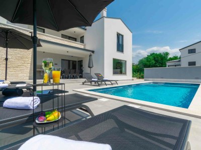 Villa Aria - 300m² with King Beds & Leisure Zone - Outdoor photo 6