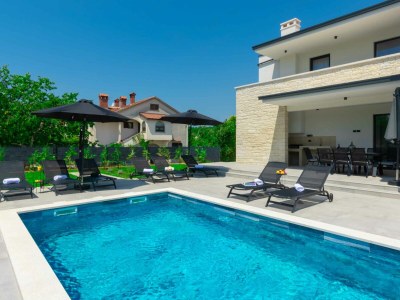 Villa Aria - 300m² with King Beds & Leisure Zone - Outdoor photo 8