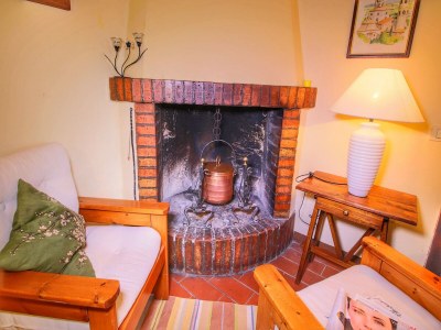 Farmhouse Farmhouse in Umbria near Palazzo Bourbon - Features photo 20