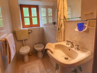 Farmhouse Farmhouse in Umbria near Palazzo Bourbon - Features photo 27