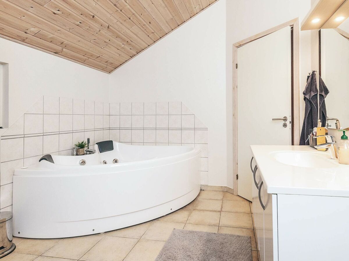 Holiday house Luxus-Ruckzug in Kramnitze -- By Traum Ferienwohnungen - Outdoor photo 5