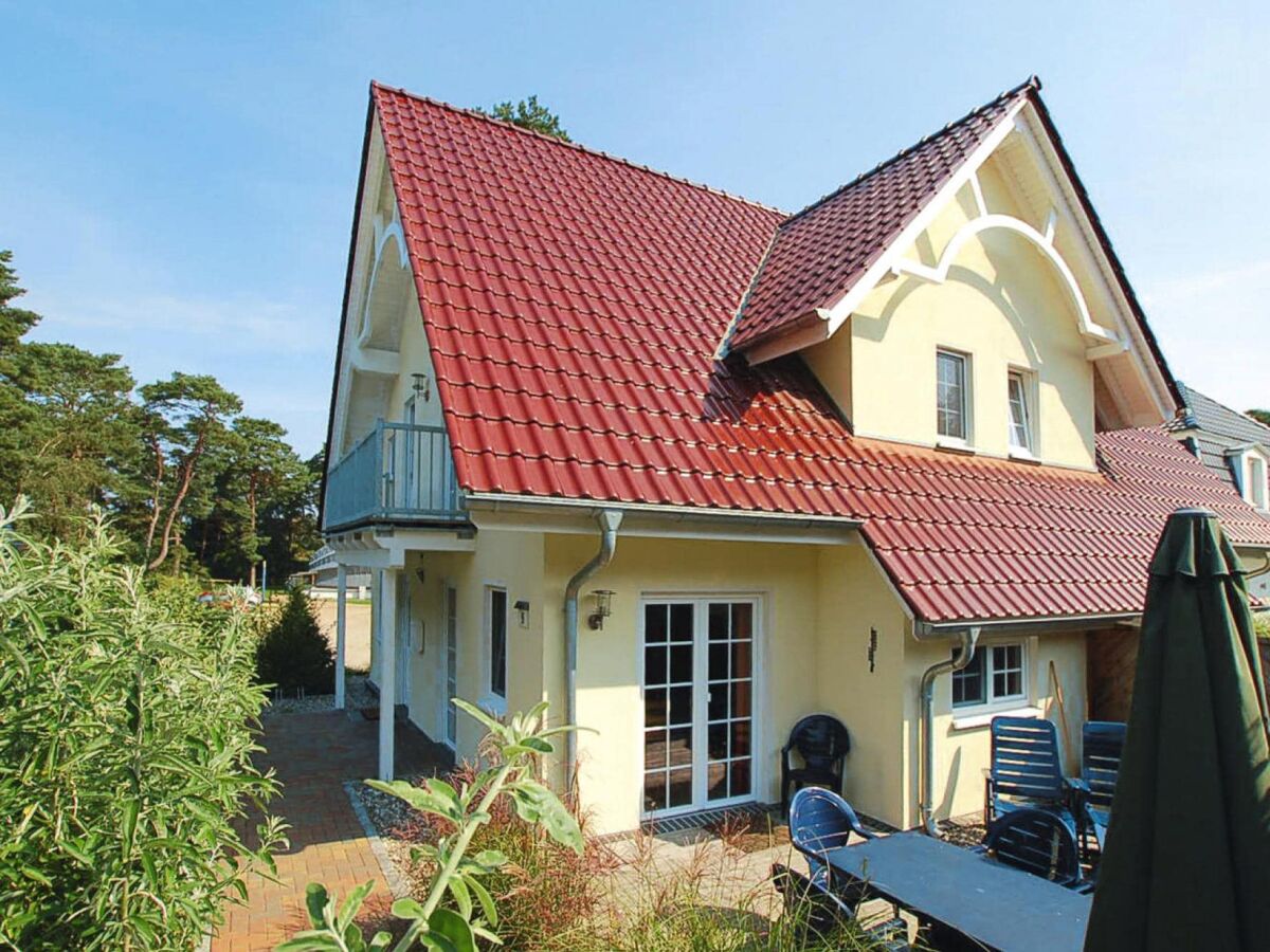 Holiday house Doppelhaushälfte Bernsteinhaus I, Trassenheide