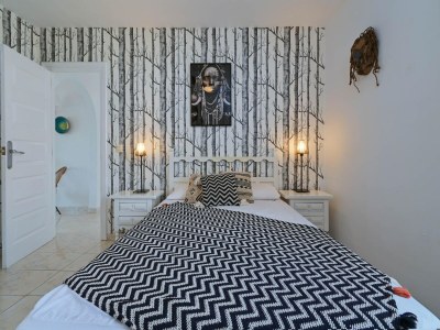 Villa Elegant Villa with Pool - Features photo 22