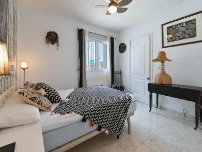 Villa Elegant Villa with Pool - Features photo 23