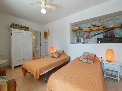 Villa Elegant Villa with Pool - Features photo 24