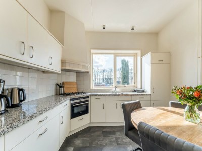 Farmhouse Farmhouse in Silvolde with Hot Tub - Features photo 11