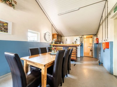 Farmhouse Farmhouse in Silvolde with Hot Tub - Features photo 16