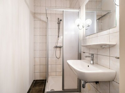 Farmhouse Farmhouse in Silvolde with Hot Tub - Features photo 33