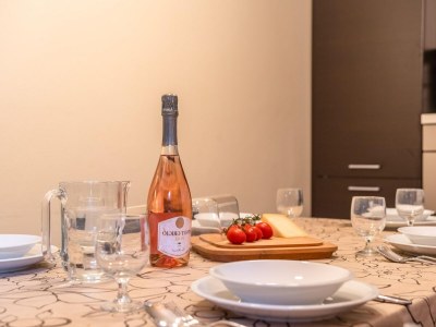 Apartment Belvilla by OYO Casa Cristina Meina Centro 4 - Features photo 19