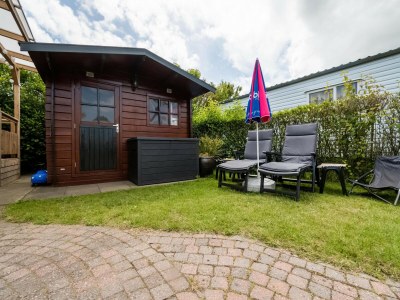 Chalet Luxury chalet with garden in quiet location in Renesse in Renesse - Chalet