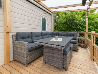 Chalet Luxury chalet with garden in quiet location in Renesse - Outdoor photo 10