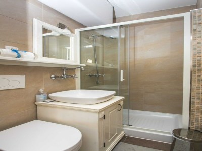 Apartment Guest House Lumin - Deluxe Double or Twin Room with City View (Second Floor) (BR2) in Dubrovnik - Apartment