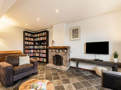 Farmhouse Holiday home in South Limburg with a terrace - Features photo 13