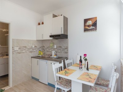 Apartment Apartments Olive - One Bedroom Apartment with Terrace and Partial Sea View - Popolica 50 - Features photo 8