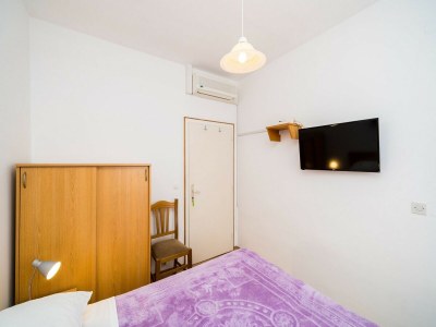 Apartment Guest House Villa Nina- Superior Double or Twin Room with Balcony and Sea View (S4 - mala) - Features photo 8