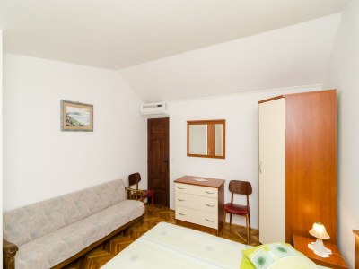 Holiday house Holiday Home Jasenka Trstenik - Duplex One Bedroom Apartment with Terrace and Side Sea View - Features photo 8