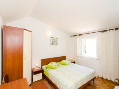 Holiday house Holiday Home Jasenka Trstenik - Duplex One Bedroom Apartment with Terrace and Side Sea View - Features photo 10