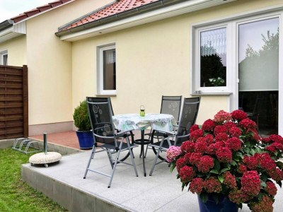 Holiday house Gemuetliche Doppelhaushälfte in Lubmin - Outdoor photo 3