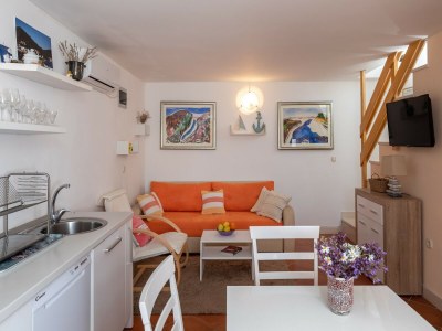 Holiday house Holiday Home Anima Maris- Duplex Two Bedroom Holiday Home with Terrace and Sea View - Features photo 5