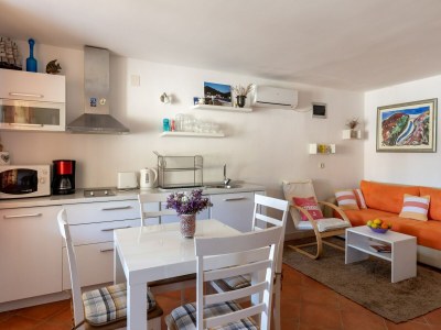 Holiday house Holiday Home Anima Maris- Duplex Two Bedroom Holiday Home with Terrace and Sea View - Features photo 7