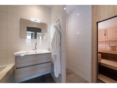 Apartment Wohnung in Colijnsplaat am See mit Sauna - Features photo 12