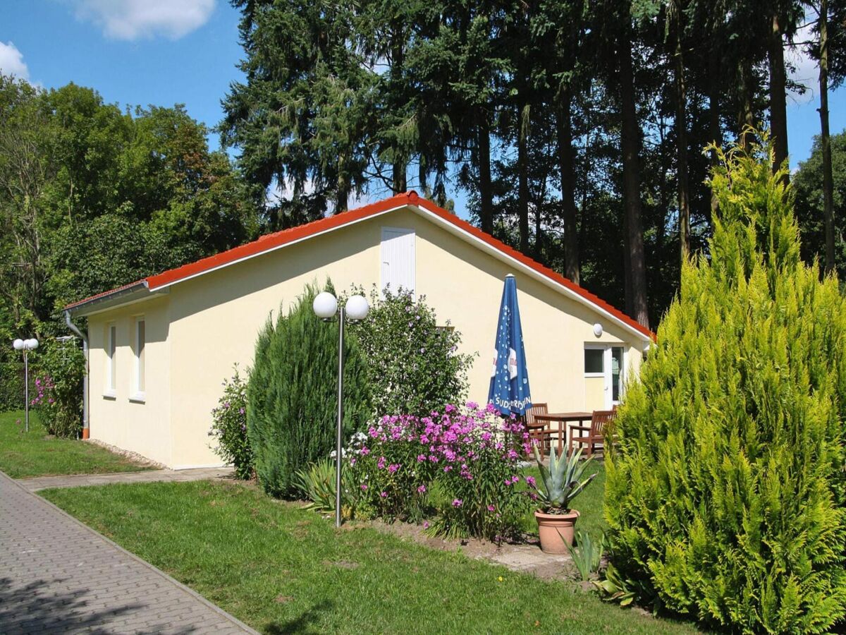 Holiday house Ferienhaus in Parchim mit Parkplatz - Outdoor photo 2