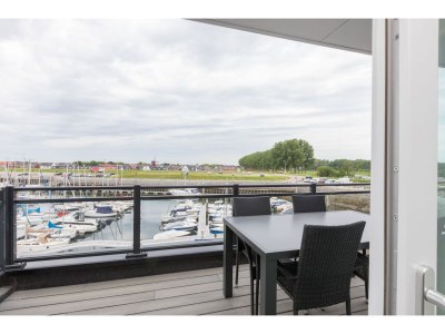 Apartment Apartment in Sint-Annaland with Water Views - Outdoor photo 7