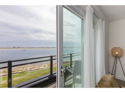 Apartment Apartment in Sint-Annaland with Water Views - Outdoor photo 12