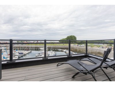 Apartment Apartment in Sint-Annaland with Water Views - Outdoor photo 13