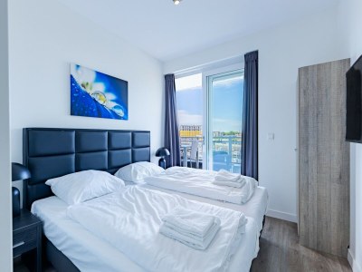 Apartment Apartment in Sint-Annaland with Water Views - Outdoor photo 57