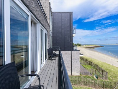 Apartment Apartment in Sint-Annaland with Water Views - Outdoor photo 71