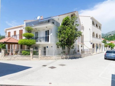 Apartment Apartments &amp; Rooms Barišić - Standard Double Room with Balcony and Garden View (Soba 5) - Outdoor photo 4