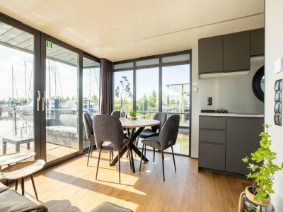 House boat Houseboat in Volendam Marina - Features photo 8