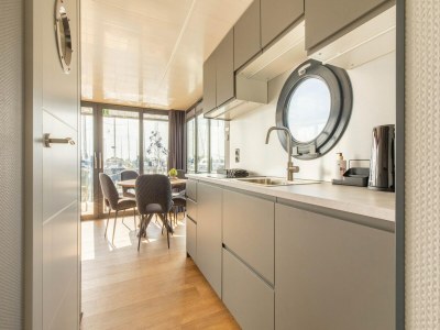 House boat Houseboat in Volendam Marina - Features photo 18