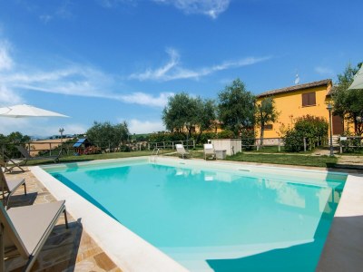 Holiday house Villa in Ostra Vetere with Pool and Jacuzzis - Outdoor photo 2