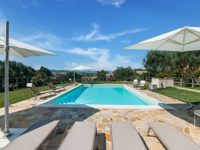 Holiday house Villa in Ostra Vetere with Pool and Jacuzzis - Outdoor photo 3