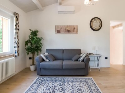 Holiday house Villa in Ostra Vetere with Pool and Jacuzzis - Features photo 9