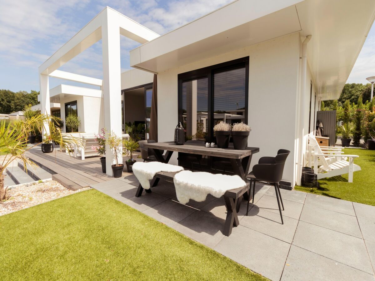 Villa Villa in Zeewolde with private terrace - Outdoor photo 2