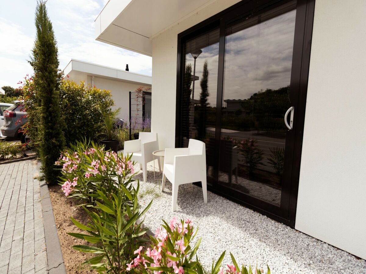 Villa Villa in Zeewolde with private terrace - Outdoor photo 4