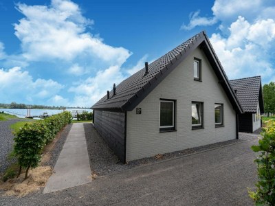 Holiday house Schönes Haus in Kerkdriel am Wasser - Outdoor photo 4