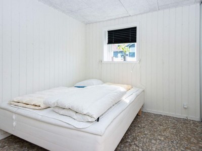 Holiday house 10 person holiday home in Rønde-By Traum - Outdoor photo 7