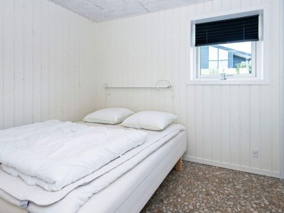 Holiday house 10 person holiday home in Rønde-By Traum - Outdoor photo 17