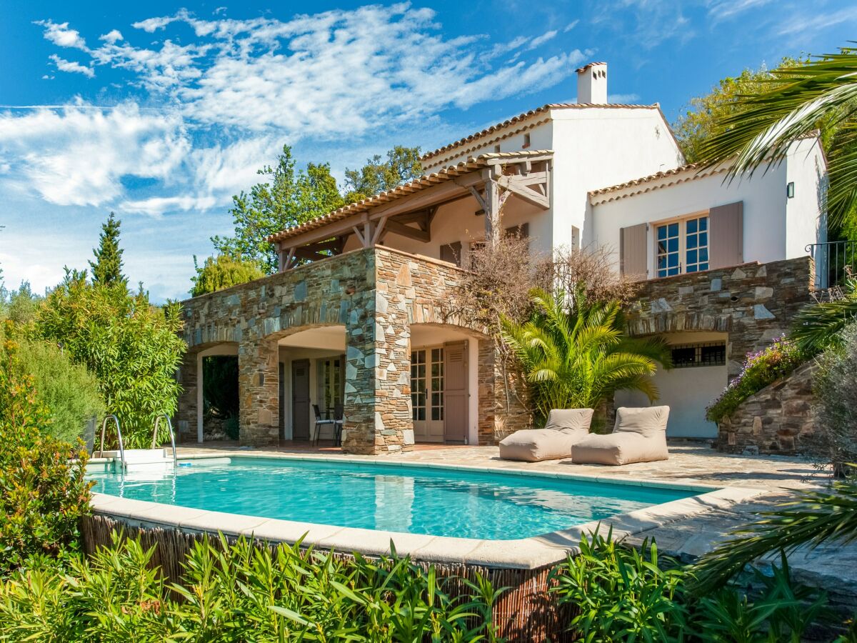 Villa Villa in Cavalaire with Sea View & Pool