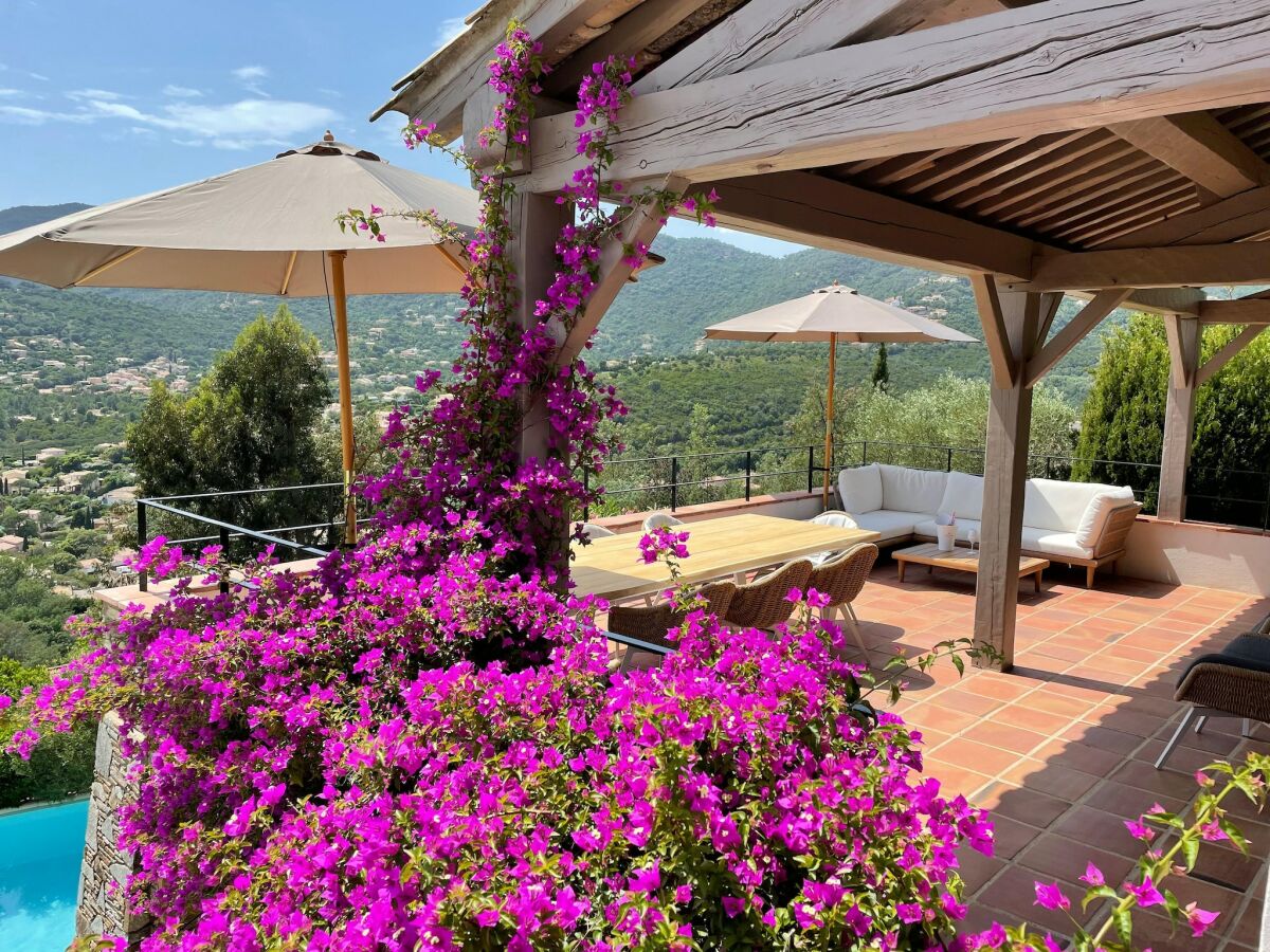 Villa Villa in Cavalaire with Sea View & Pool - Outdoor photo 2